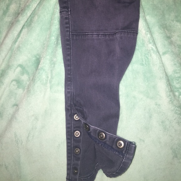 Abercrombie and Finch Jeans - Picture 5 of 5